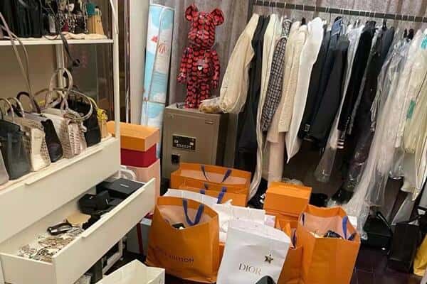 和田地区民丰县回收一线品牌衣服