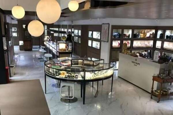 和田地区民丰县寄卖奢侈品店